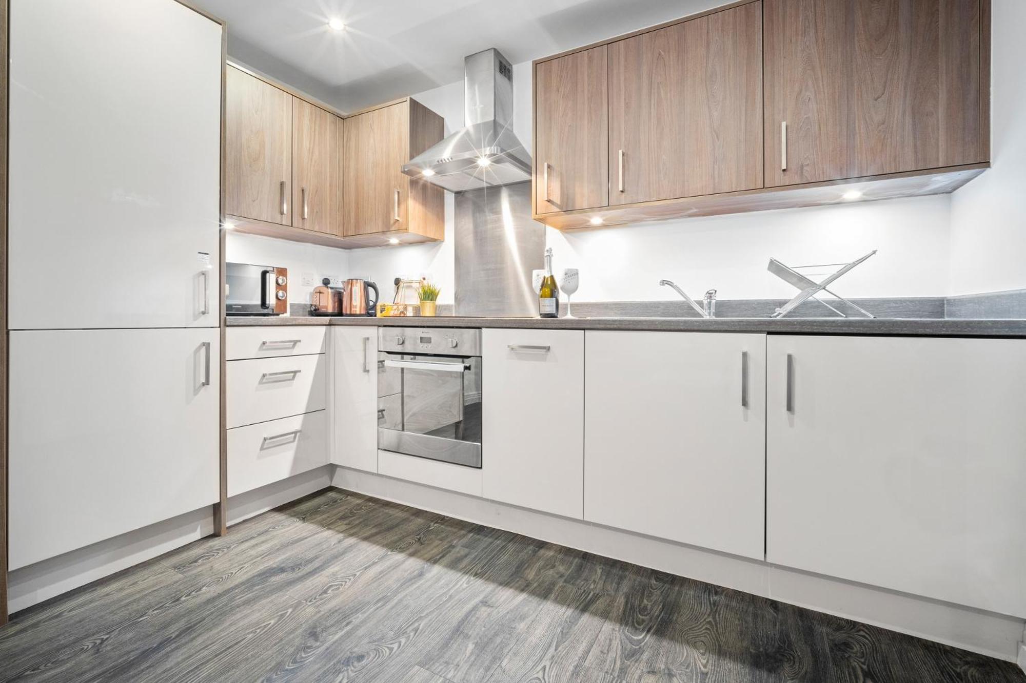 New Luxe Apartment - Secure Parking - Birmingham City Centre - Netflix - Wifi - Top Rated - 54M Экстерьер фото