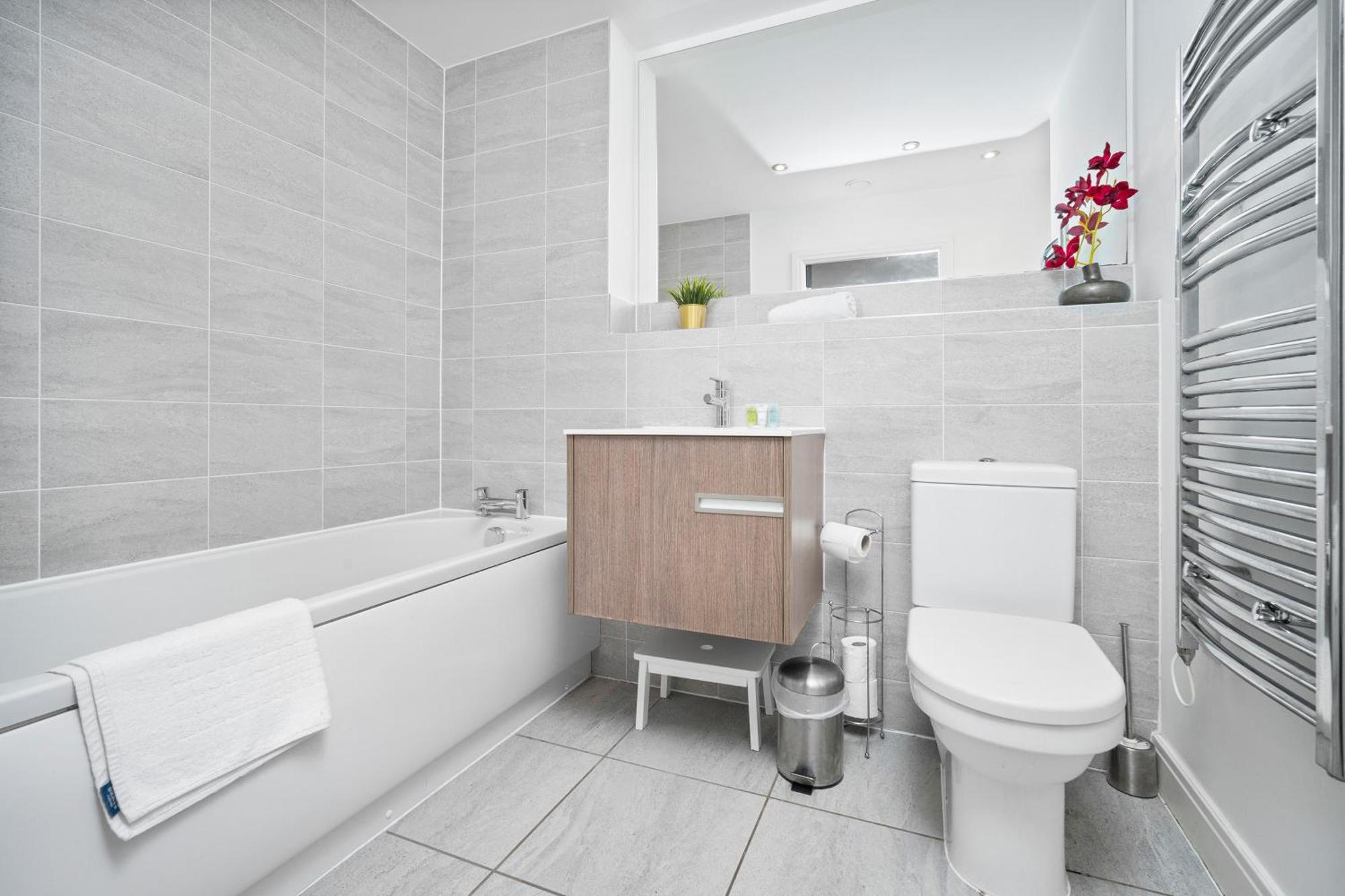 New Luxe Apartment - Secure Parking - Birmingham City Centre - Netflix - Wifi - Top Rated - 54M Экстерьер фото